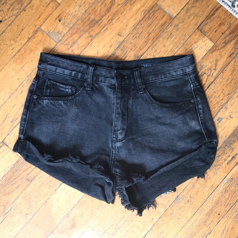 Denim Colab Washed Black Raw Hem Denim Shorts 26
